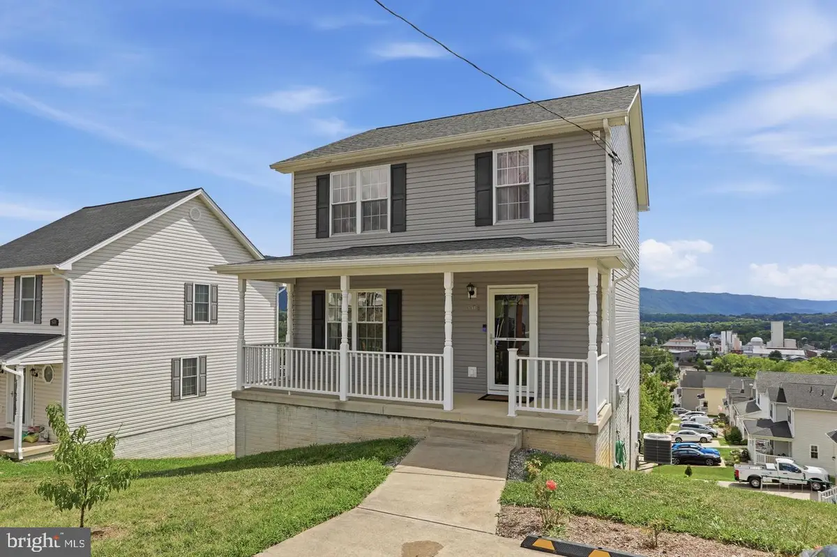 508 Thompson St, Strasburg, VA 22657 - #1