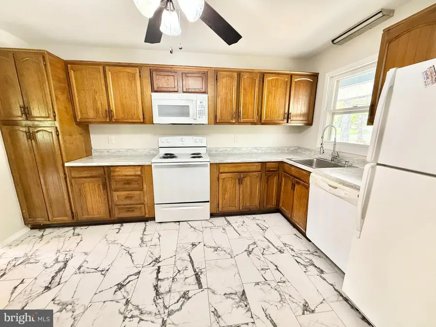 201 Hardwood Ln, Battlefield, VA 22408 - Image #3