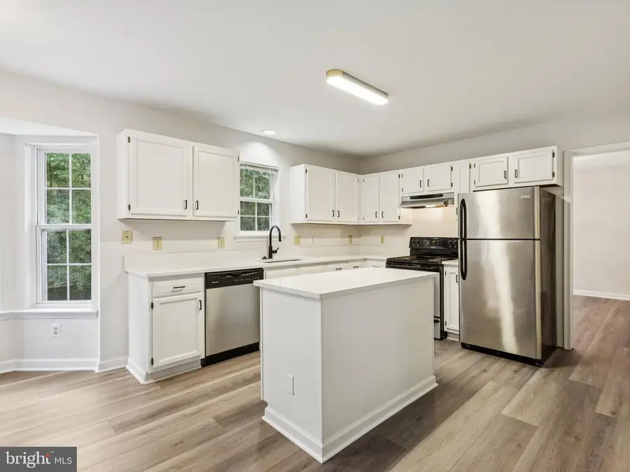 11818 Hickory Creek Dr, Fredericksburg, VA 22407 - Image #3