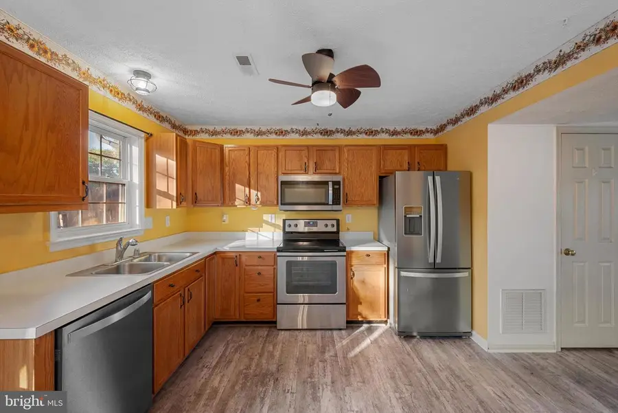 10606 Tidewater Plains Dr, Fredericksburg, VA 22408 - Image #3