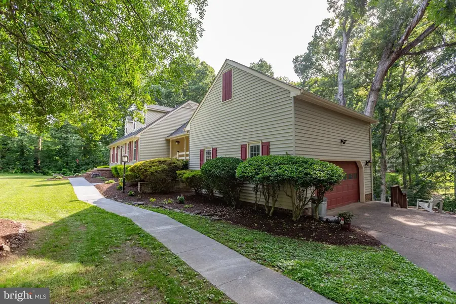 1550 Clover Dr, Fredericksburg, VA 22407 - Image #2