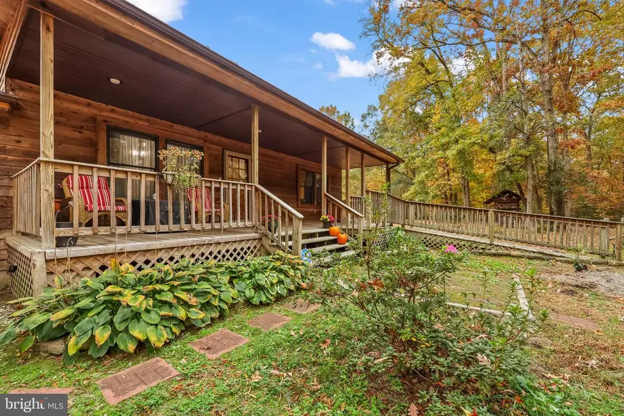 8323 Arlene Acres Dr, Fredericksburg, VA 22408 - Image #2