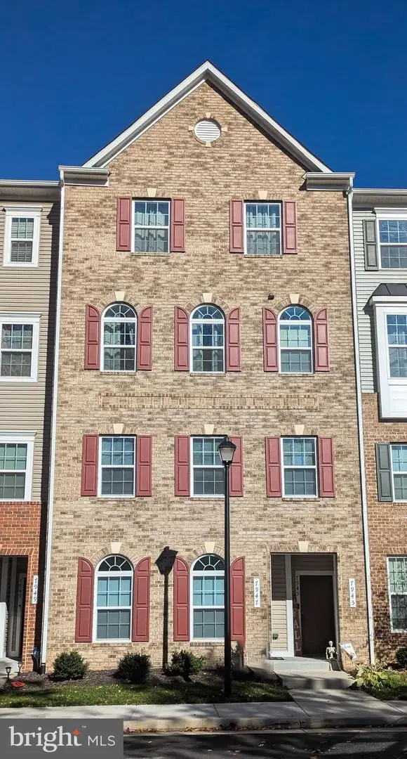 7947 Independence Dr, SPOTSYLVANIA, VA 22553