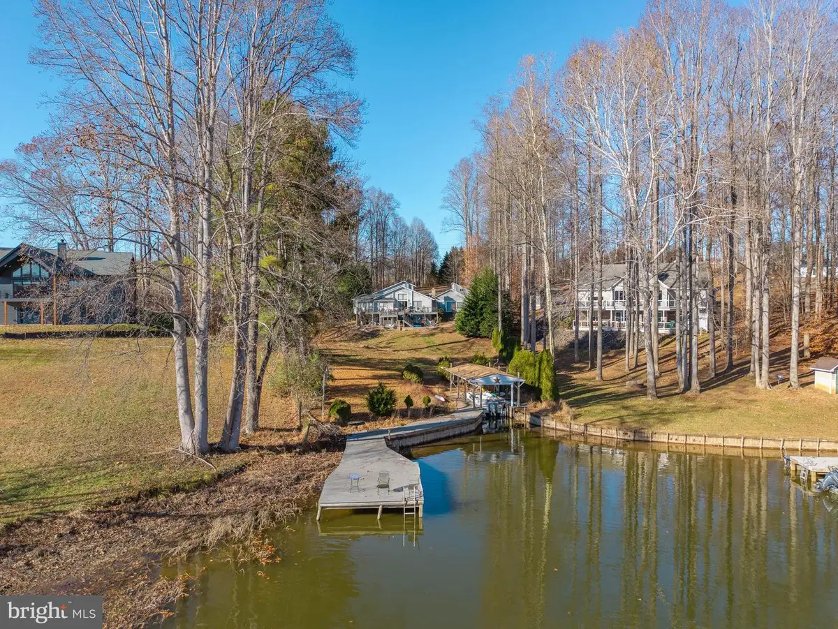15408 Sunset Harbour Blvd, Mineral, VA 23117 - Image #1