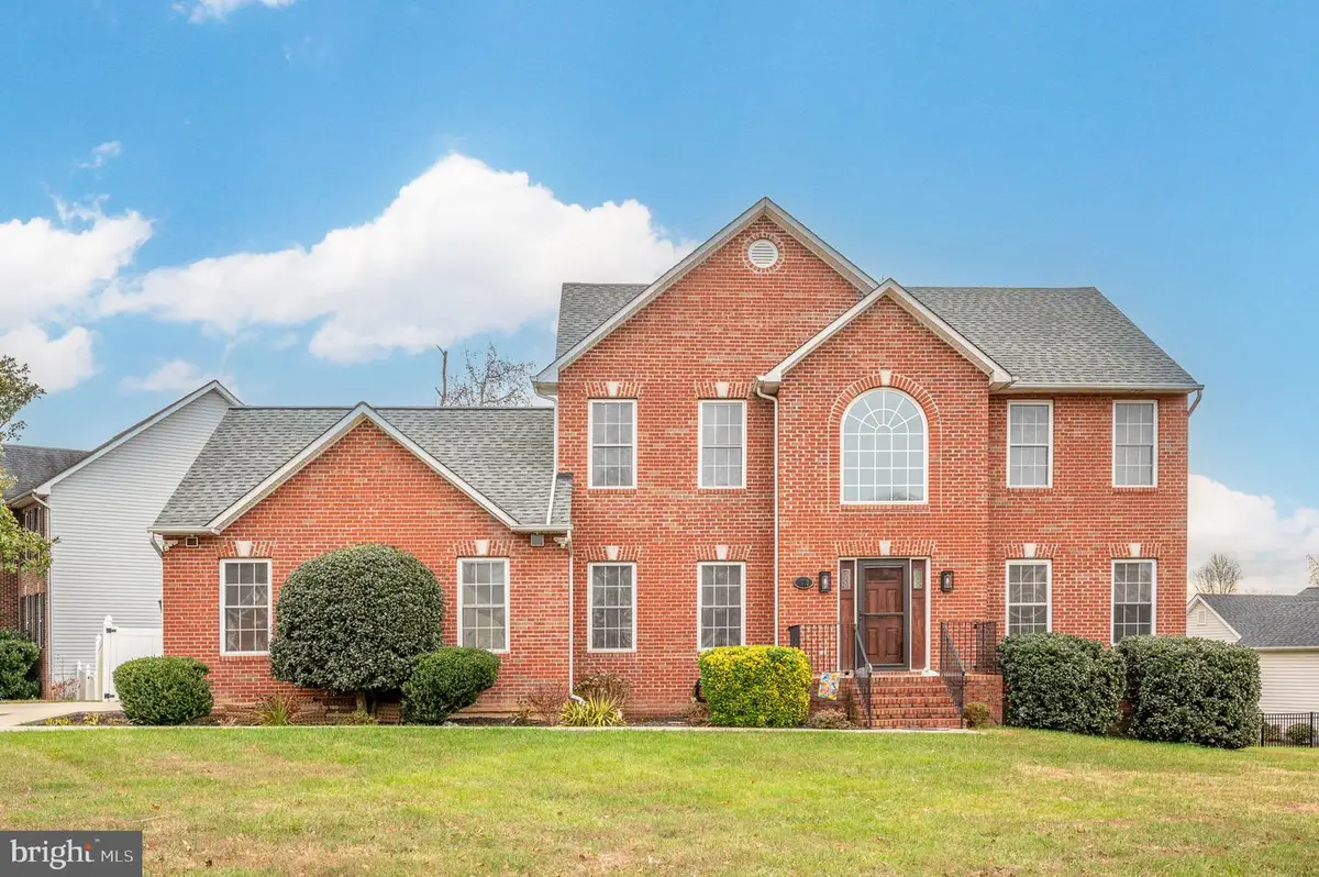 6910 Governors Grant Ln, Fredericksburg, VA 22407 - Image #1