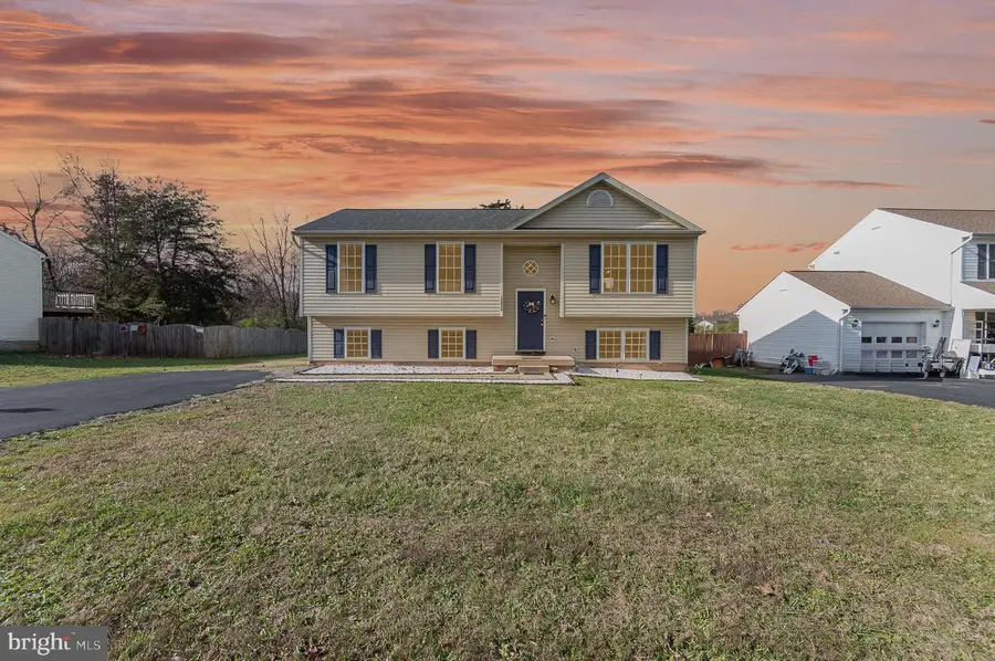 12006 Falcon Ridge Dr, Fredericksburg, VA 22407 - Image #3