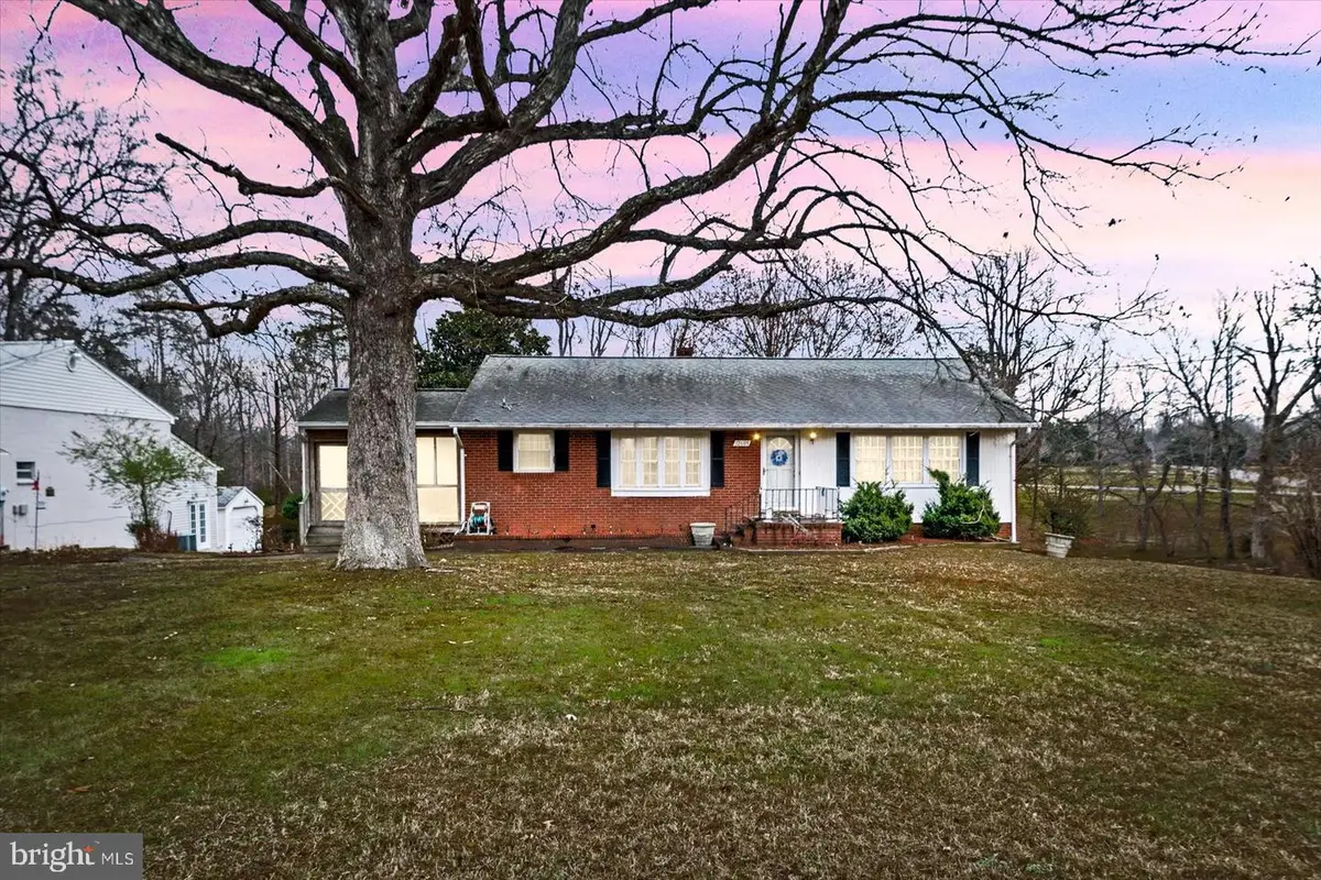 12605 Five Mile Rd, Fredericksburg, VA 22407 - #1