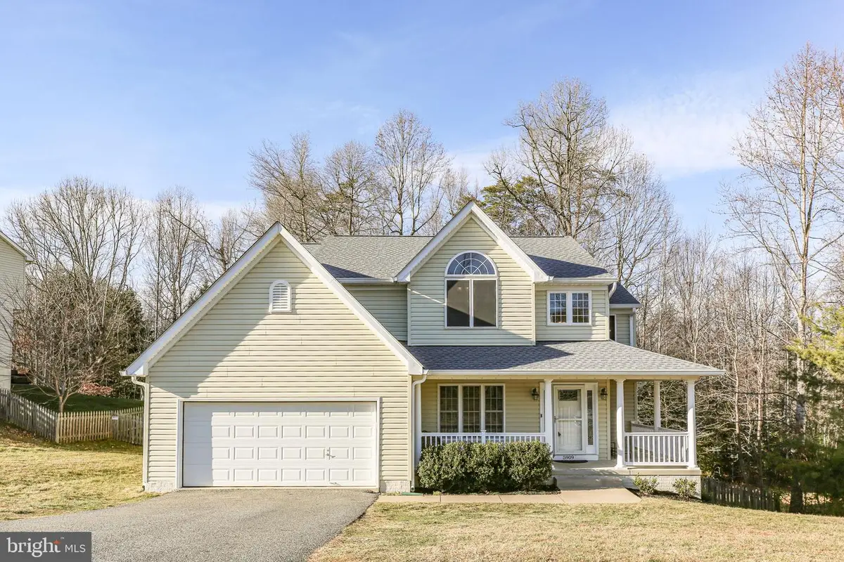 5909 N Cranston Ln, Fredericksburg, VA 22407 - Image #1
