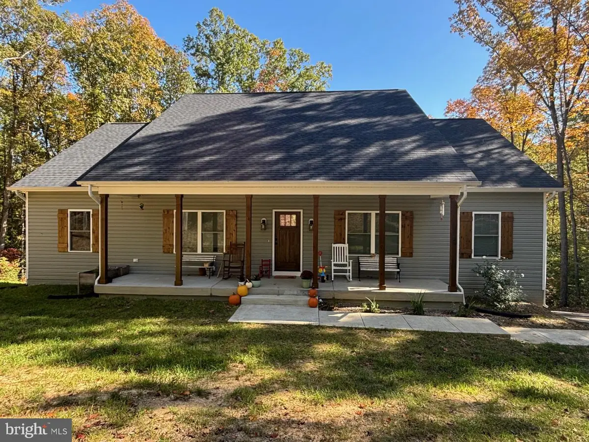 2724 Patriot Ln, Fredericksburg, VA 22408 - Image #1