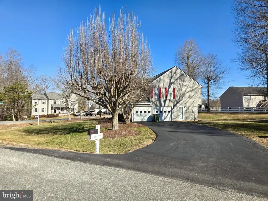 10129 Sharon Springs Dr, Fredericksburg, VA 22408 - #3