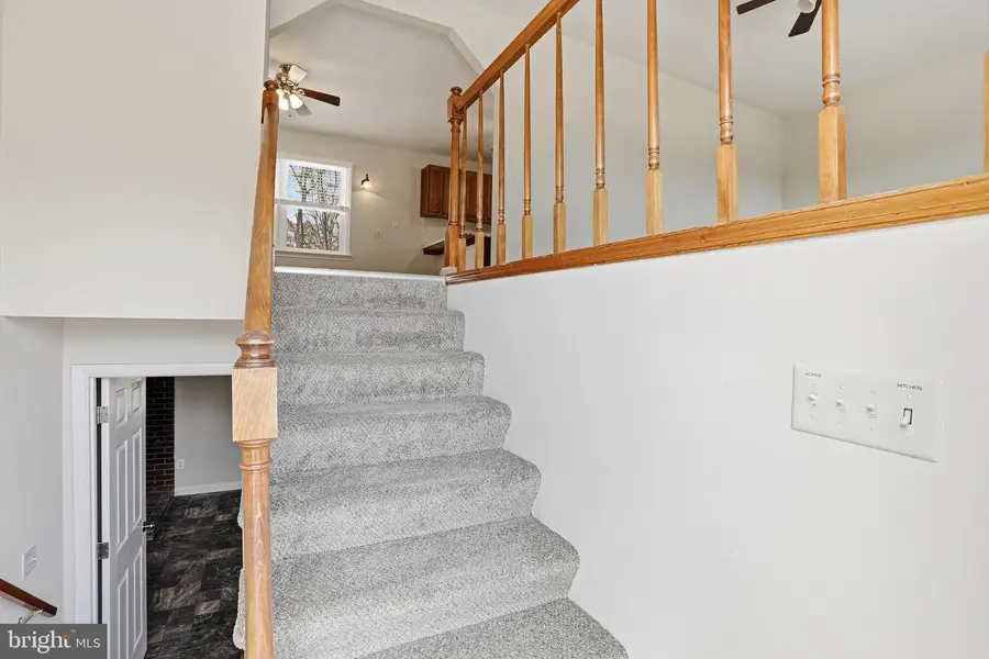 10606 Rhoads Dr, Fredericksburg, VA 22407 - #3