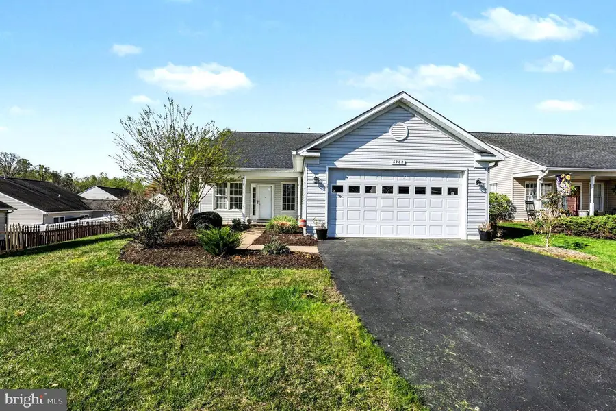 6902 Castleton Dr, Fredericksburg, VA 22407 - #3