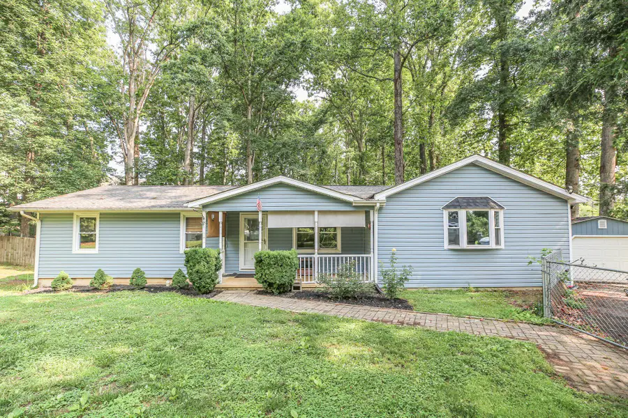 10934 Deerfield Dr, Fredericksburg, VA 22407 - #2