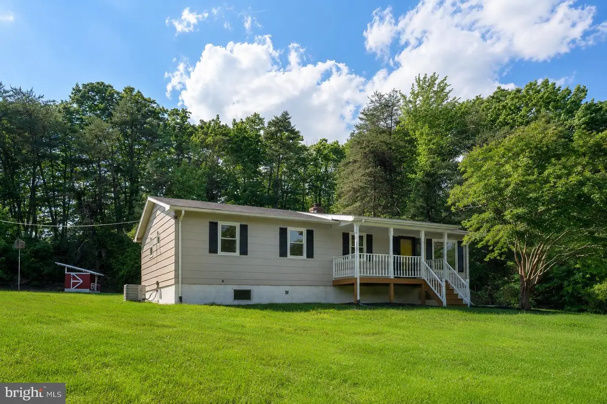 9600 Honeysuckle Rd, Fredericksburg, VA 22408 - #1
