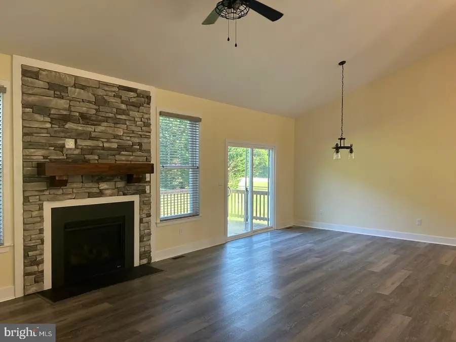 5802 Willow Tree Ct, Mineral, VA 23117 - #3