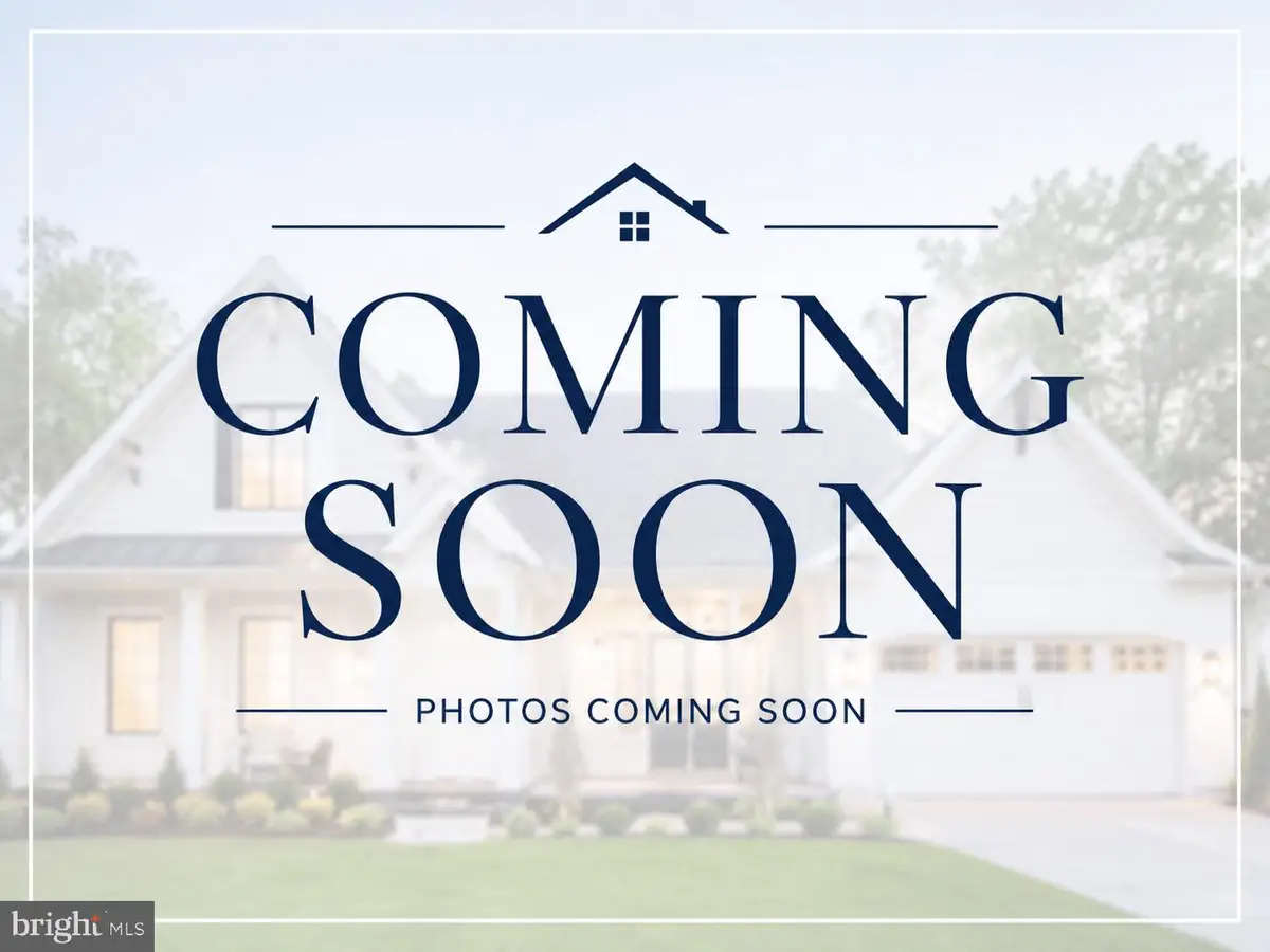 10322 Wisteria Dr, Fredericksburg, VA 22408 - #1
