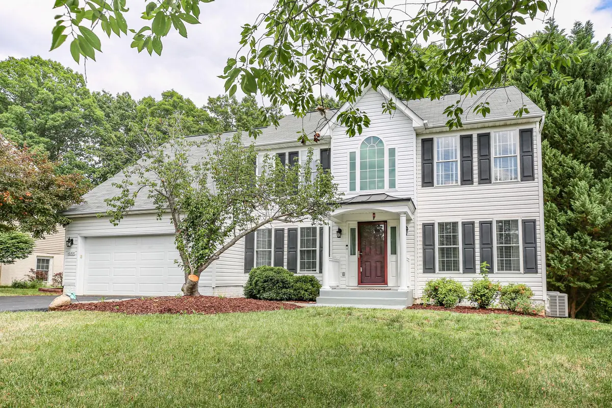 10205 N Hampton Ln, Fredericksburg, VA 22408 - #1