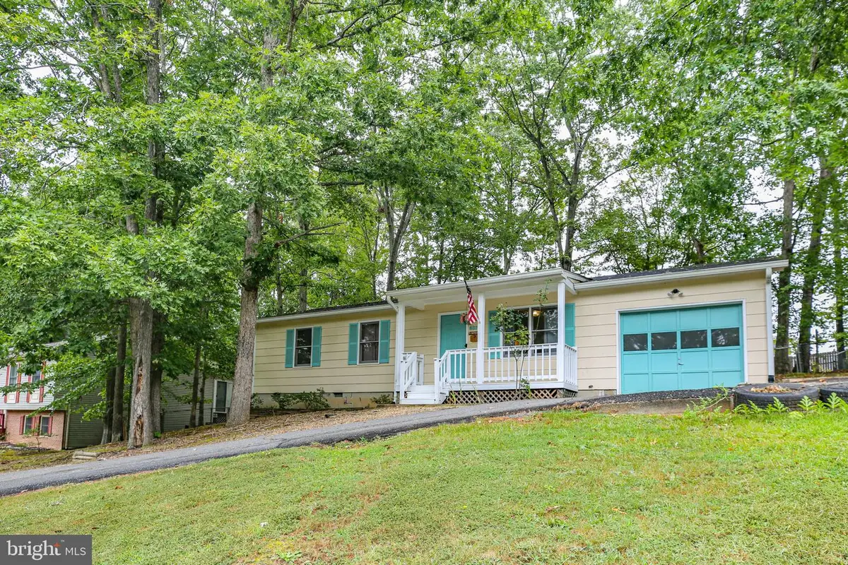 6317 Plantation Forest Dr, Spotsylvania, VA 22553 - #1