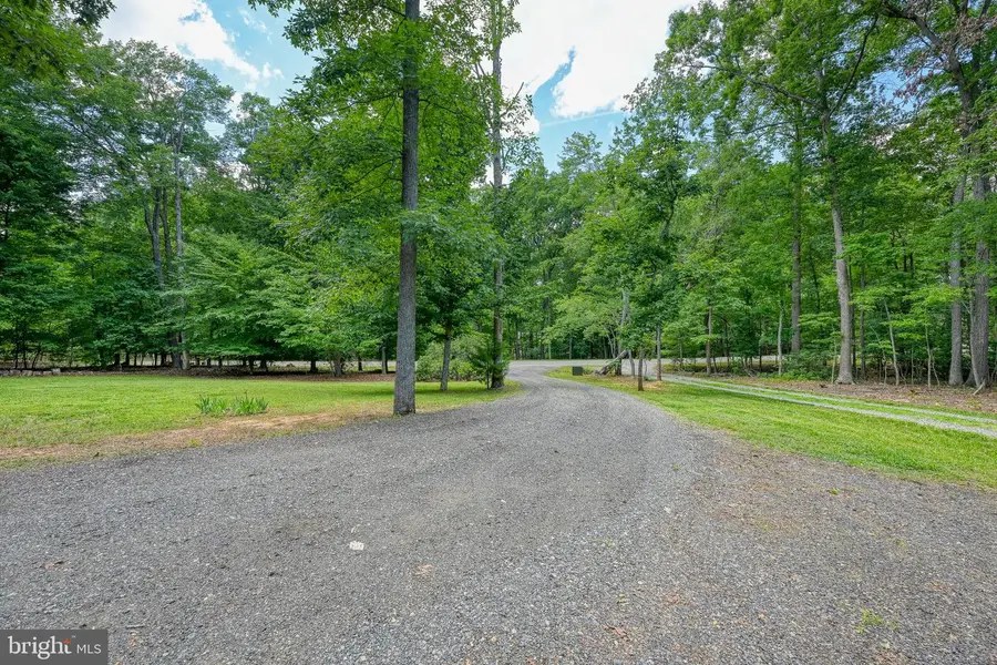 15112 Rose Valley Dr, Mineral, VA 23117 - #2