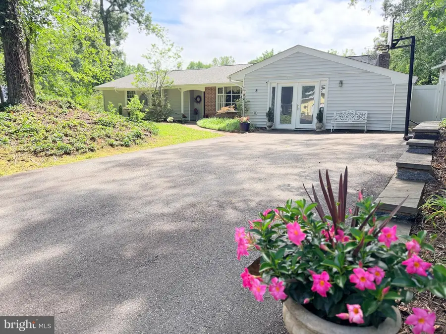 8 Pond Cir, Fredericksburg, VA 22407 - #3