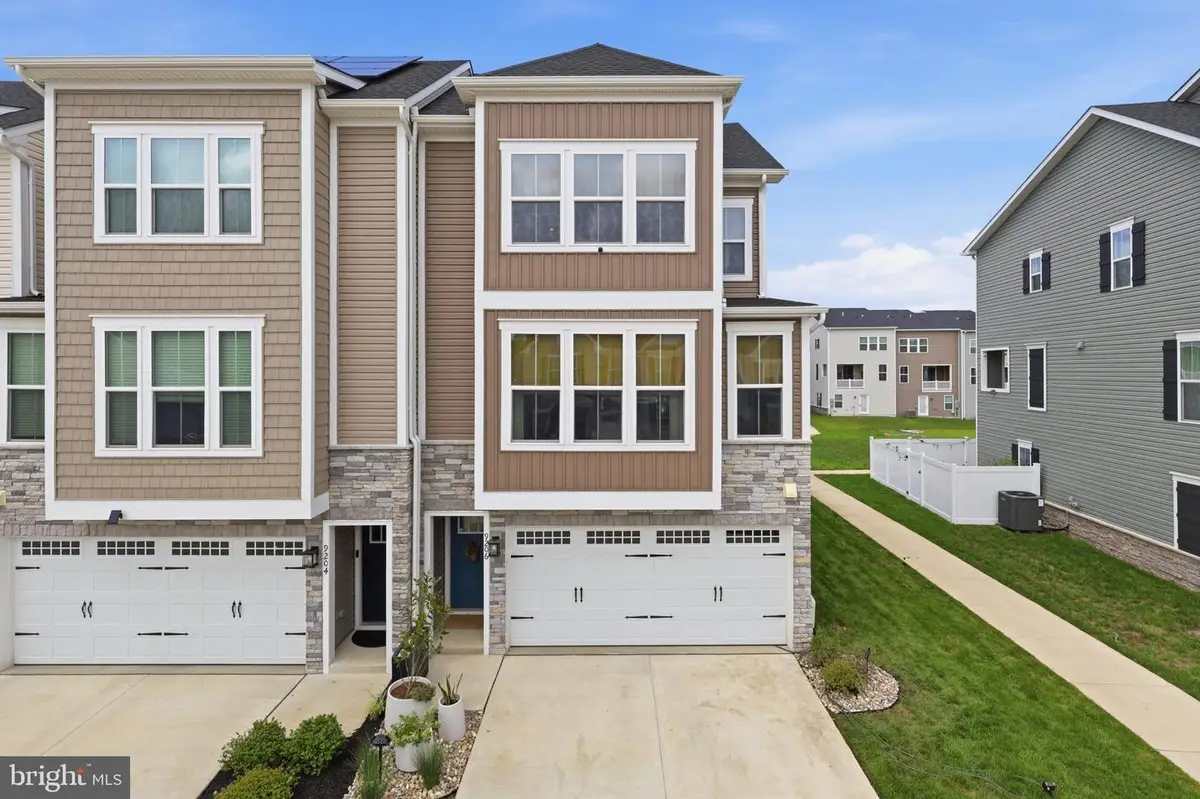 9206 Edenderry Dr, Fredericksburg, VA 22408 - #1