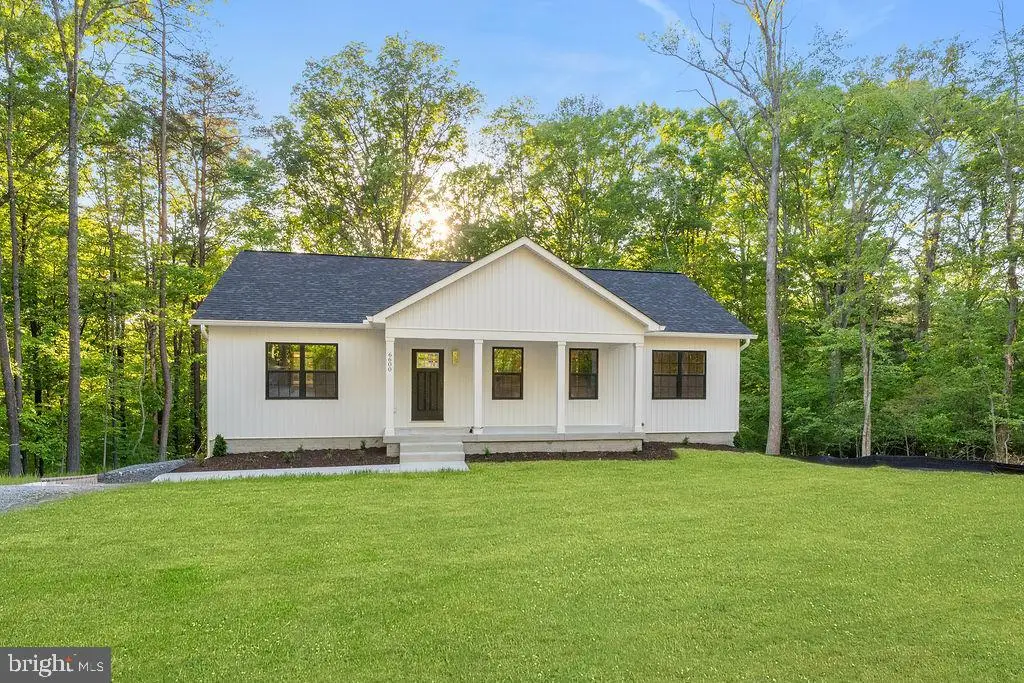 12907 Infantry Dr, Spotsylvania, VA 22551 - #1