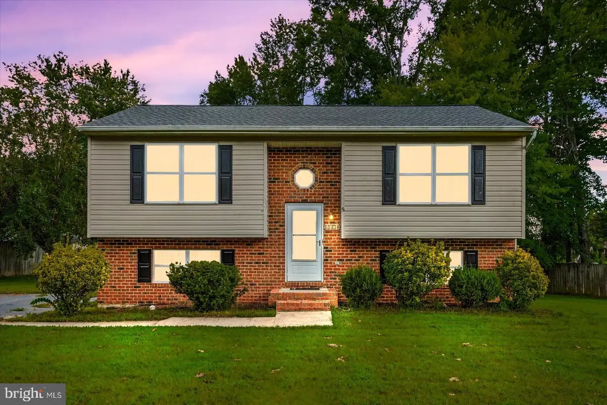 10814 Peach Tree Dr, Fredericksburg, VA 22407 - #1