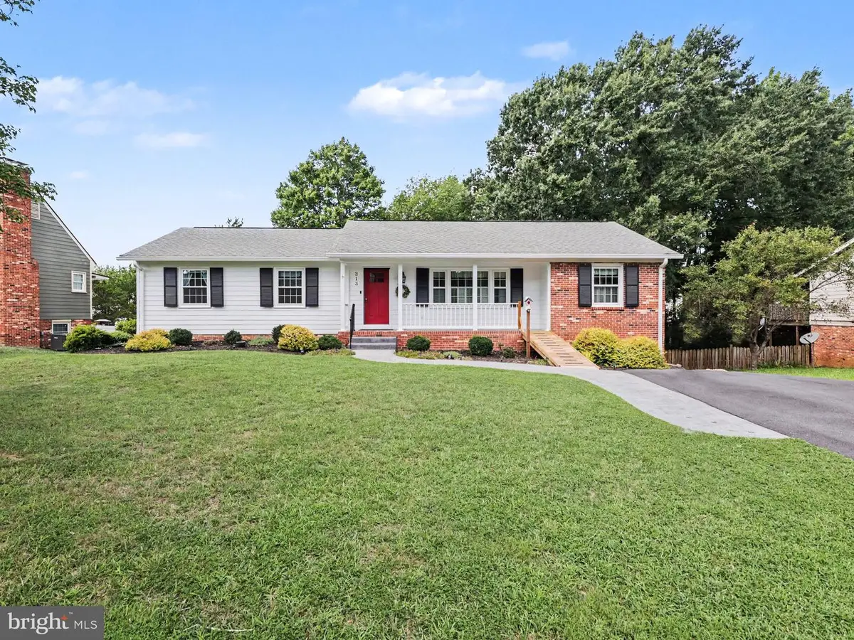 313 Laurel Ave, Fredericksburg, VA 22408 - #1