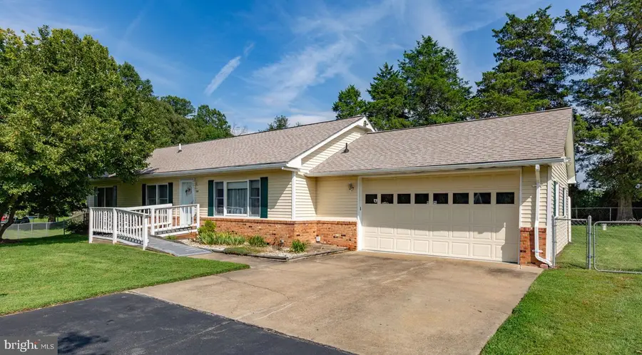 12605 Wesley Dr, Fredericksburg, VA 22407 - #2