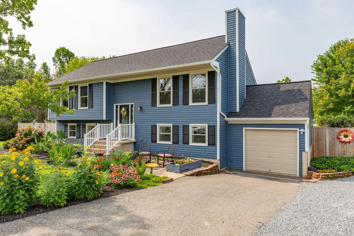 7730 Stockwell Dr, Fredericksburg, VA 22407 - #1