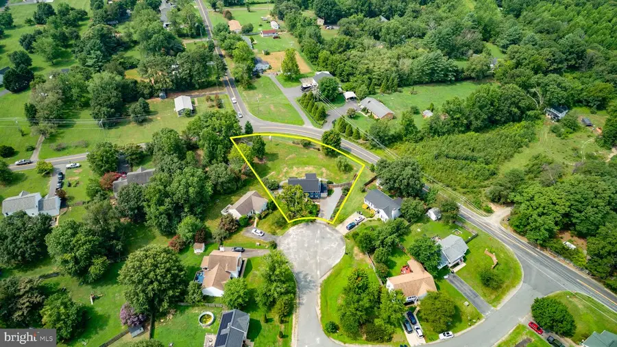 7730 Stockwell Dr, Fredericksburg, VA 22407 - #3