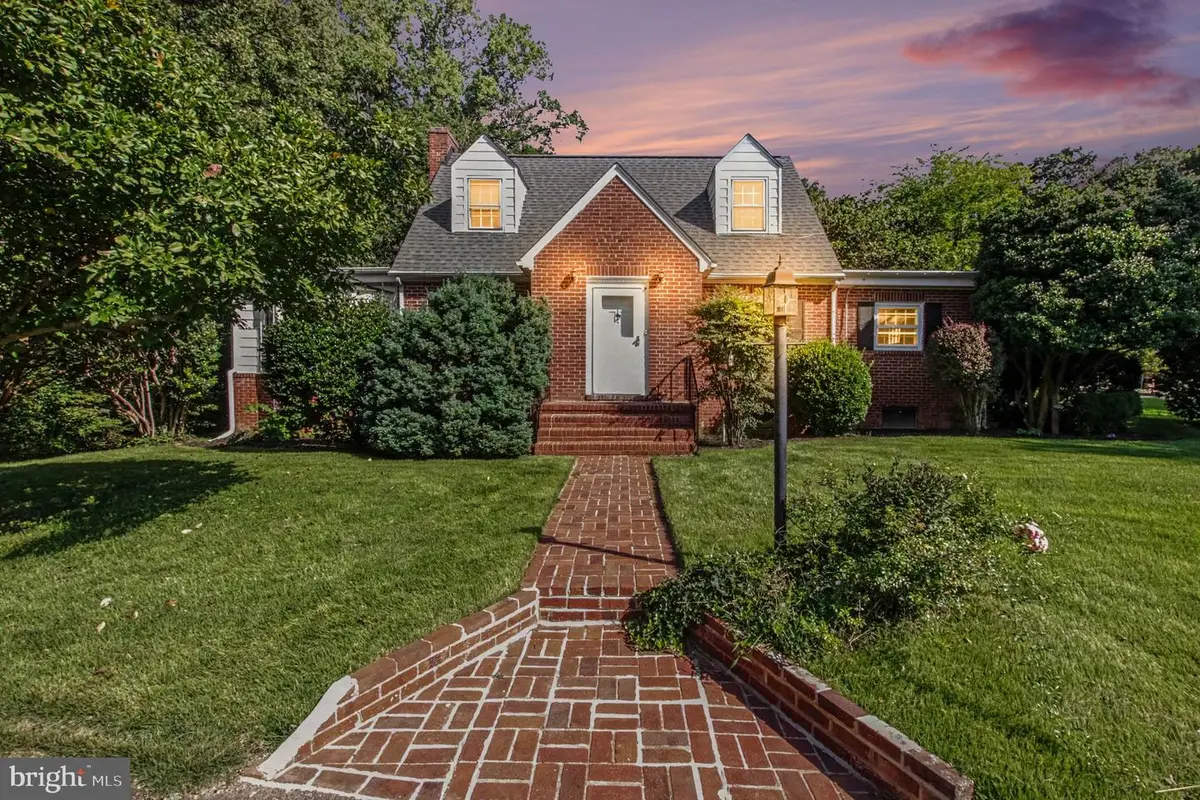4145 Woodside Dr, Fredericksburg, VA 22407 - #1