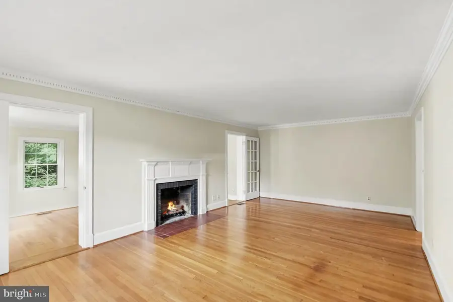 4145 Woodside Dr, Fredericksburg, VA 22407 - #2
