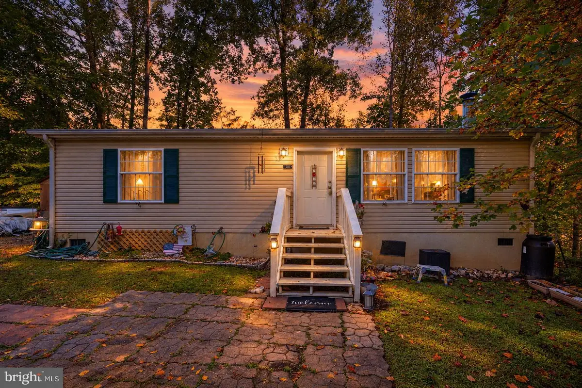 6108 Mitzi Dr, Woodford, VA 22580 - #1