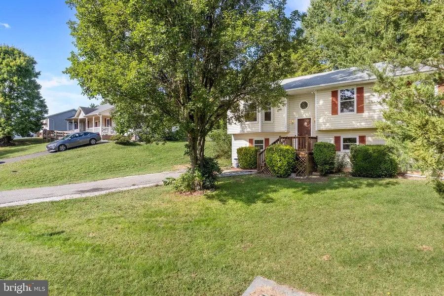 11810 Clarence Dr, Fredericksburg, VA 22407 - #3