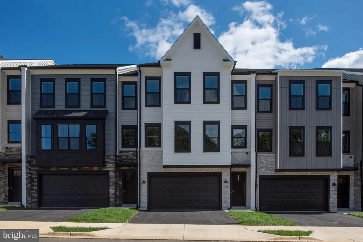 354 Evermore Ln, Stafford, VA 22554 - Image #1