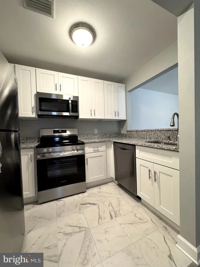 202 Grosvenor Ln #72 ( Apt. 3), Stafford, VA 22556 - Image #2