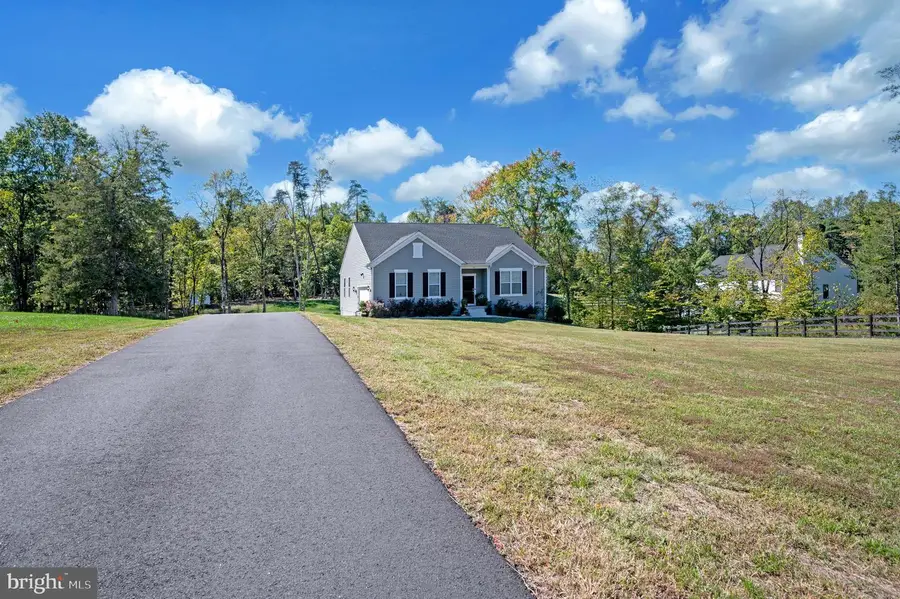 21 Walnut Grove Dr, Hartwood, VA 22406 - Image #2