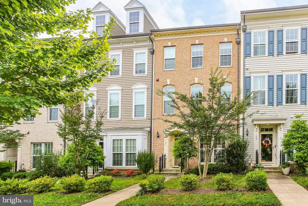 121 Almond Dr, Stafford, VA 22554 - Image #1