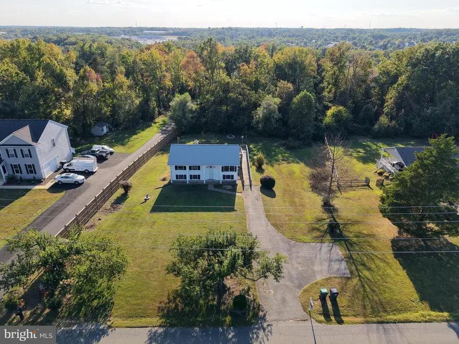 657 Truslow Rd, Fredericksburg, VA 22406 - Image #2