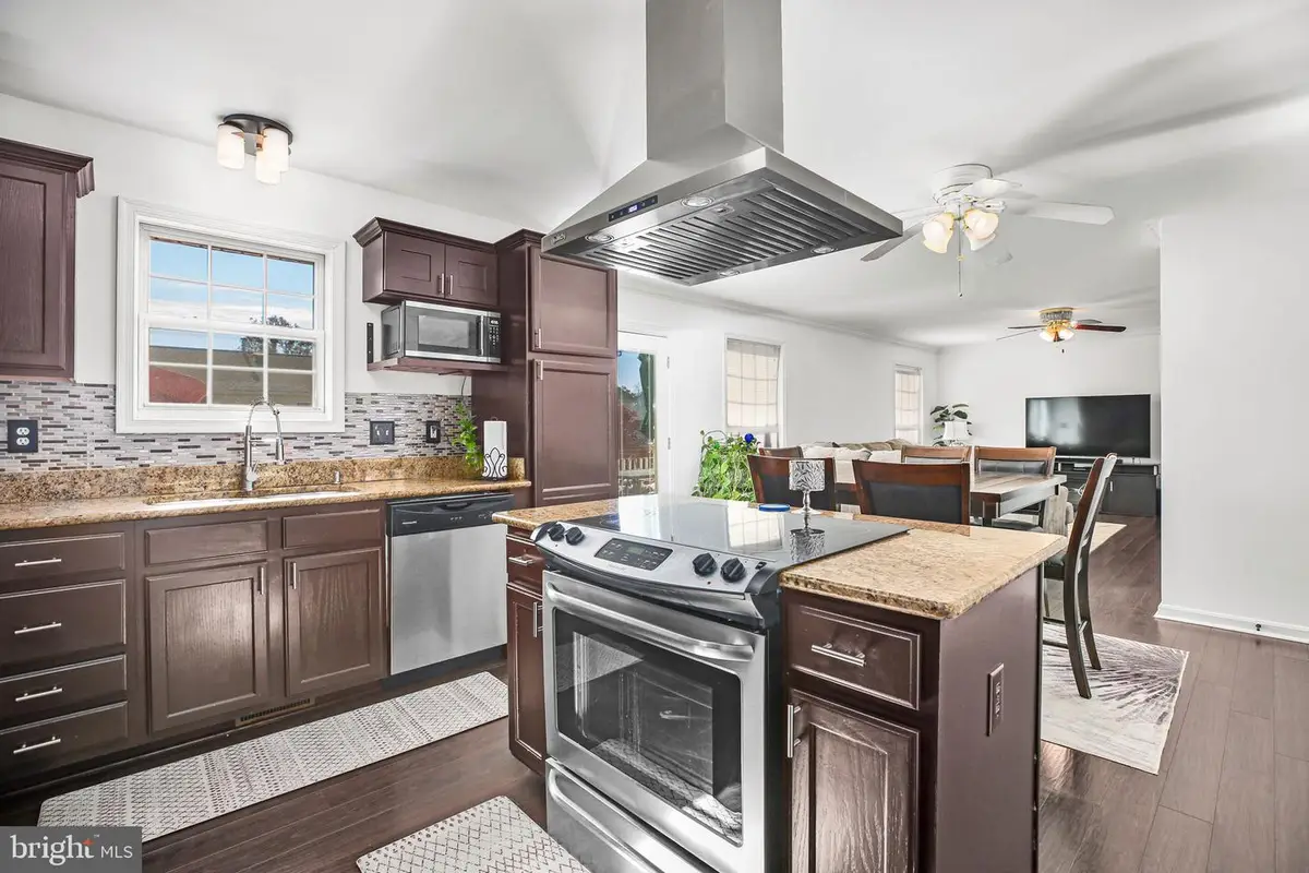 6 Kip Ct, Stafford, VA 22554 - Image #1