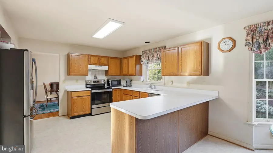 4 Spring Lake Dr, Stafford, VA 22556 - Image #2