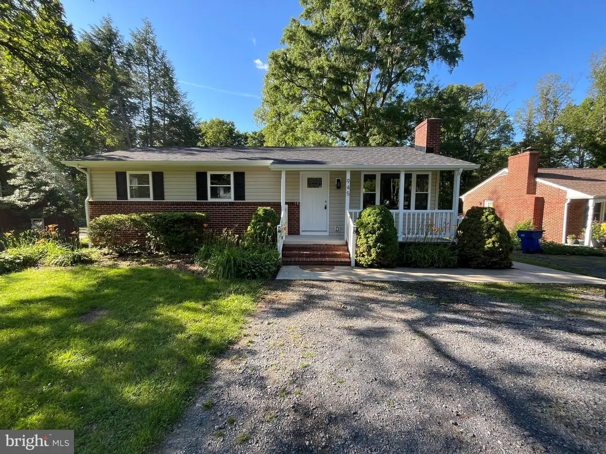 945 Ficklen Rd, Fredericksburg, VA 22405 - Image #1