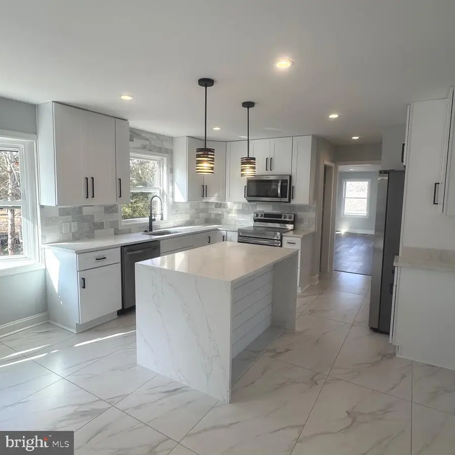 1002 Potomac Dr, Stafford, VA 22554 - Image #3