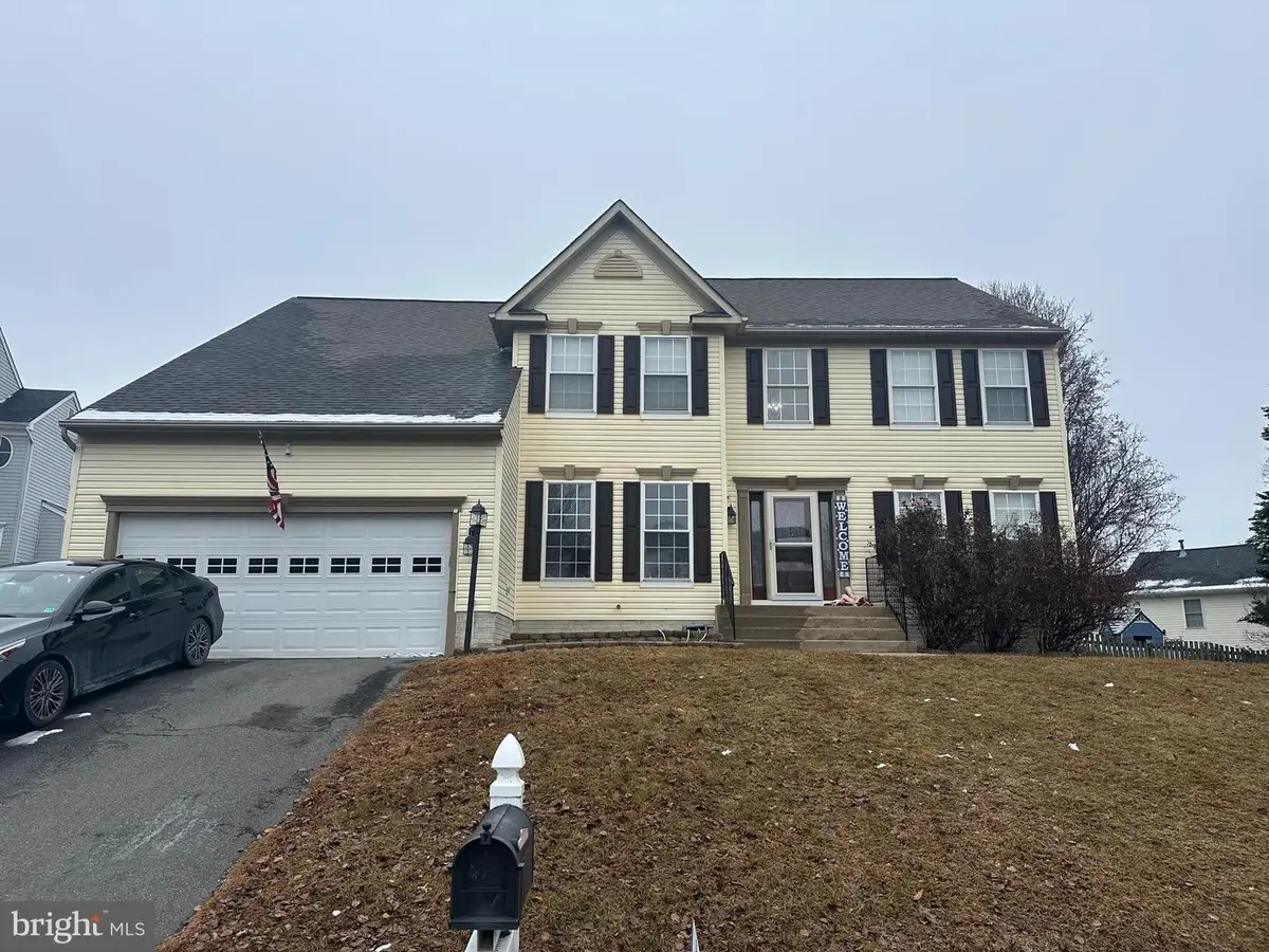 28 Basalt Dr, Fredericksburg, VA 22406 - Image #1