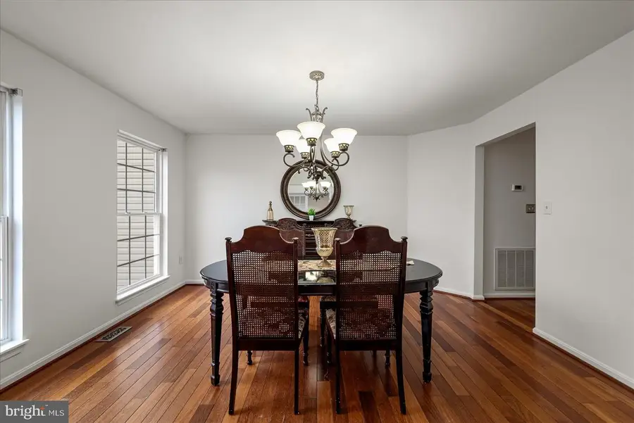 28 Basalt Dr, Fredericksburg, VA 22406 - #3