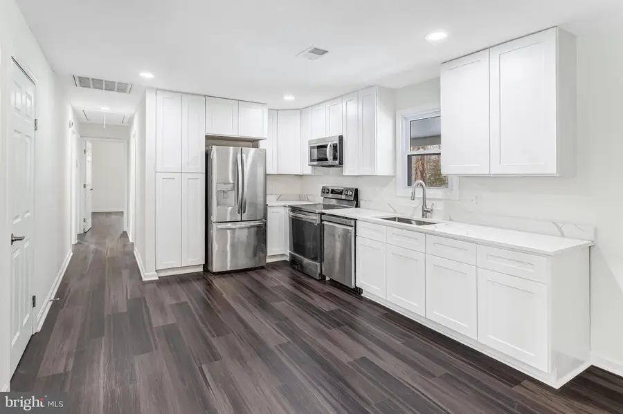 29 Hillcrest Dr, Stafford, VA 22556 - Image #2