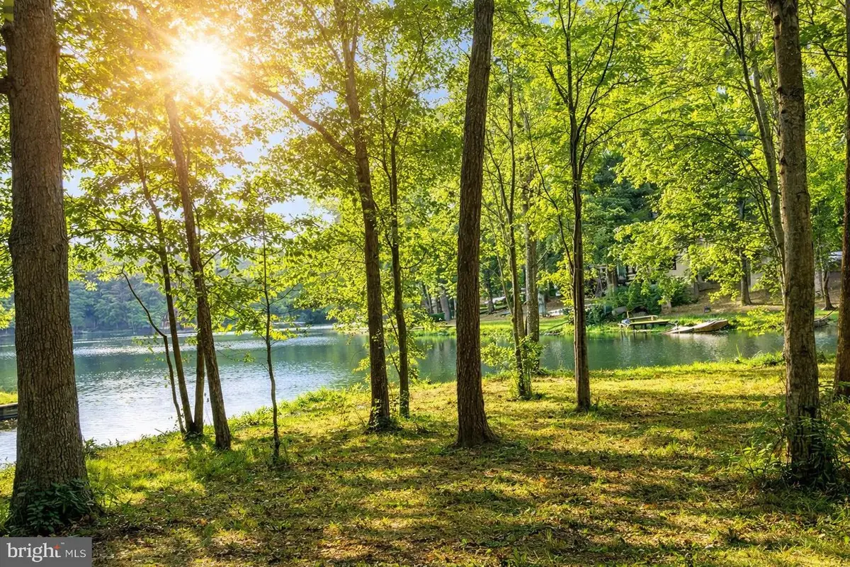 1008 Lakeview Dr, Stafford, VA 22556 - Image #1