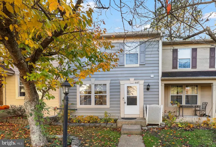 607 Knollwood Ct, Stafford, VA 22554 - #2