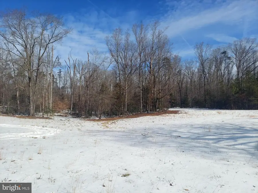 694 Mountain View Rd, Fredericksburg, VA 22406 - #3